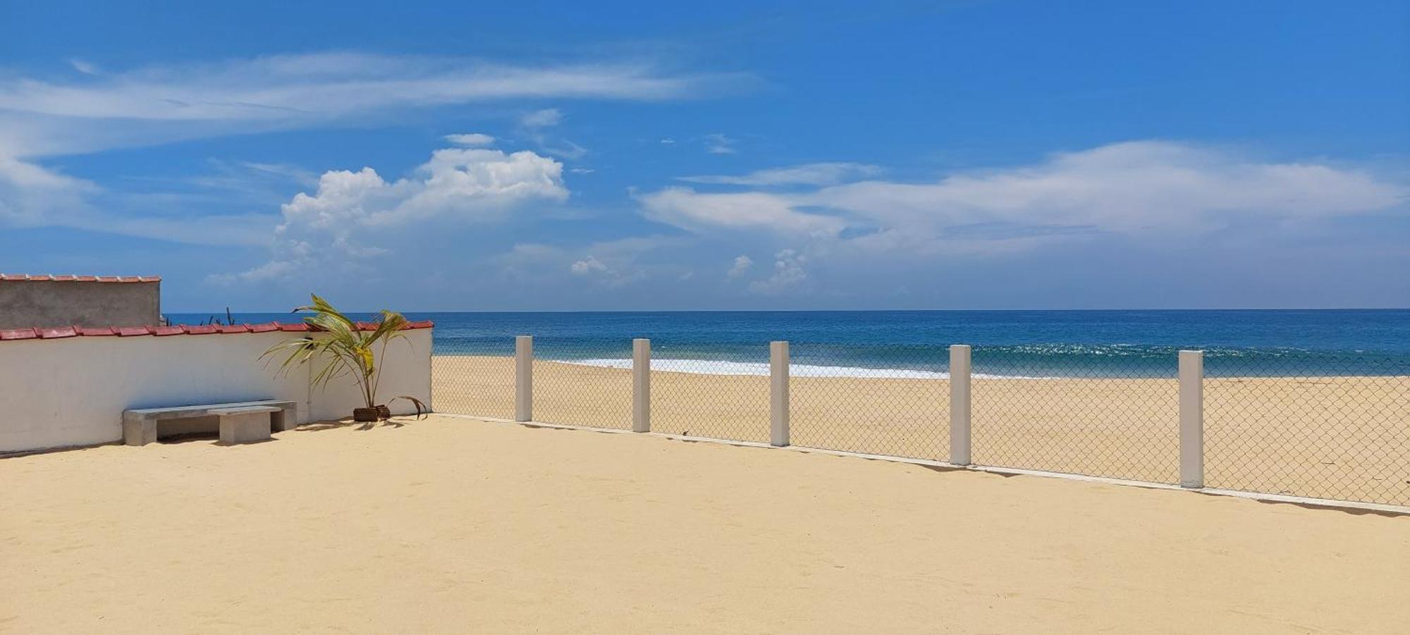 Tropical Beach House Hikkaduwa Exterior photo