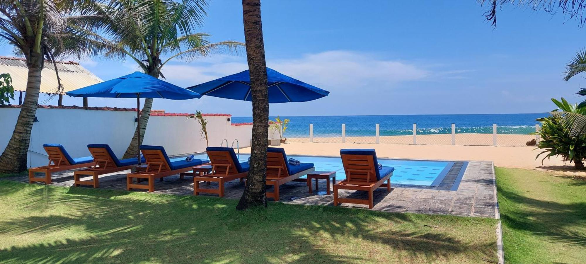 Tropical Beach House Hikkaduwa Exterior photo