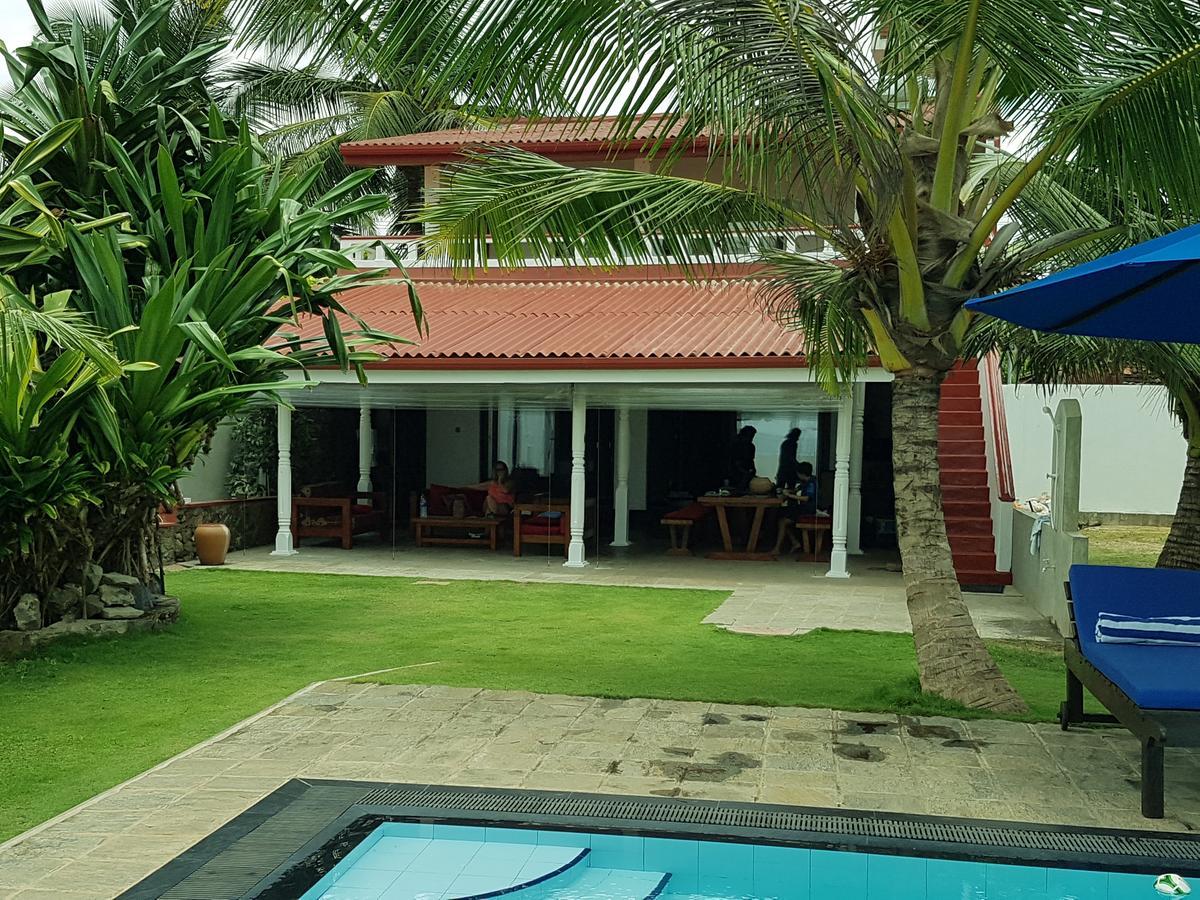 Tropical Beach House Hikkaduwa Exterior photo